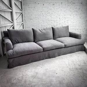 Santos Traditional Sofa