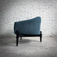 Load image into Gallery viewer, Navas Contemporary Club Chair
